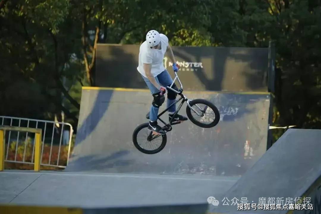 心 - 环境户型价格地址楼盘详情配套电话交房时间配套电话交房时间CQ9电子网站建发·海宸 (售楼处) 首页 - 建发·海宸销售中(图15)