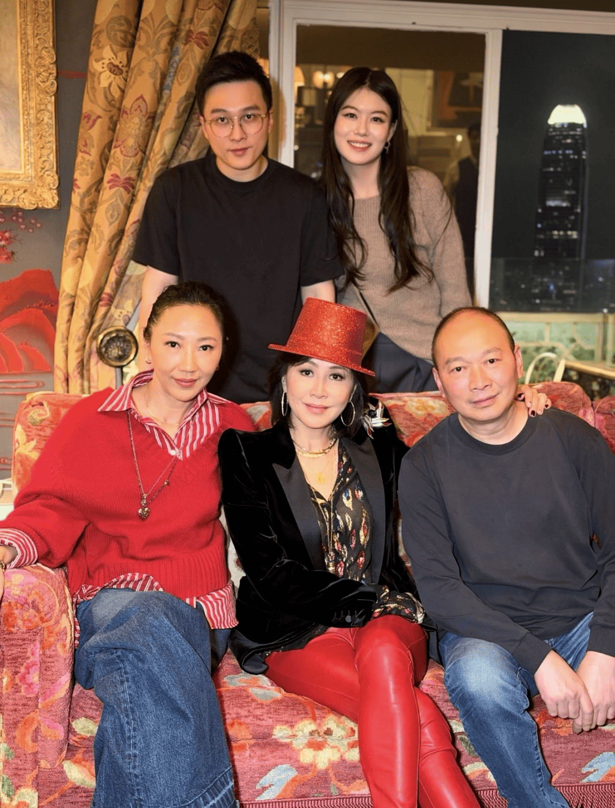 0岁刘妈妈打扮贵气好慈祥弟弟全家也在CQ9电子游戏刘嘉玲夫妇在豪宅跨年8(图1)